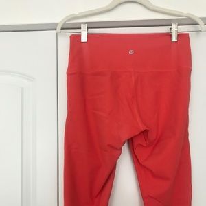 Lululemon leggings. Like new (wore less than 5x)!